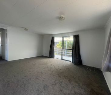 HENDERSON, 3 BEDROOMS - Photo 1