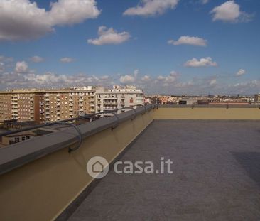 Attico, mansarda in Affitto in Piazza Camillo Finocchiaro Aprile a ... - Photo 1