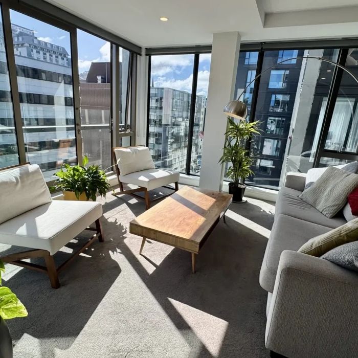 A beautifully presented, light and bright two bedroom apartment - Photo 1