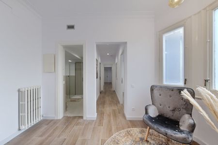 Carrer de Balmes, Barcelona, Catalonia 08006 - Photo 5