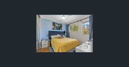 Modern throughout, light and bright with leafy outlook - Photo 5