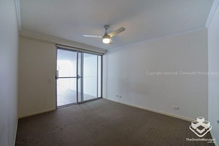 1 Bed 1 Bath UNFURNISHED Pet Friendly Air-conditioned Apartment at Ciana - Close to all amenities - Photo 2
