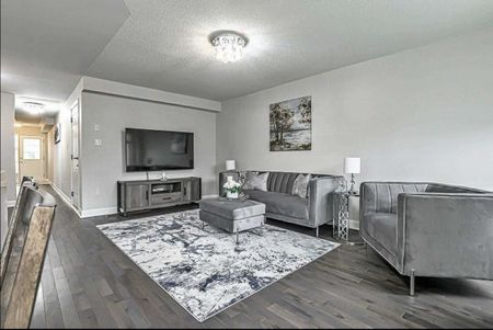 For Lease - 66 Coleridge Drive, Newmarket, Ontario - Photo 5