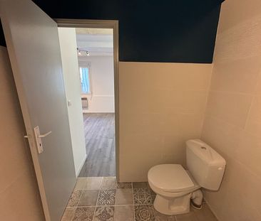 Location Appartement 1 pièce 28m² NIMES 30000 - Photo 6
