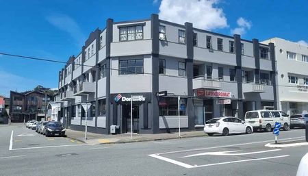 TWO WEEKS FREE RENT - Studio Loft in Newtown - Photo 2