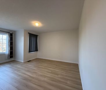 For Lease - 47 Mynden Way, Newmarket, Ontario - Photo 6