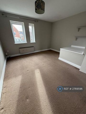 2 bedroom terraced house to rent - Photo 3