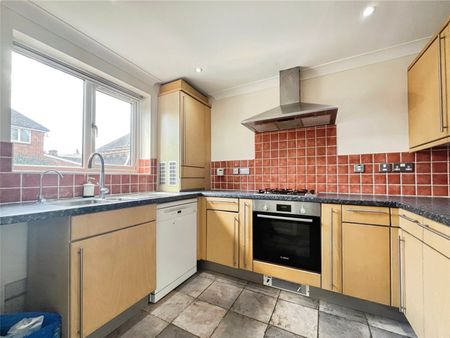 Earls Mead, Jubilee Road, Reading, Berkshire, RG6 - Photo 5