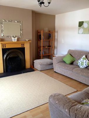 STUDENT LET 2026/27, 12 Millstone Avenue, Portstewart, BT55 7GN - Photo 1