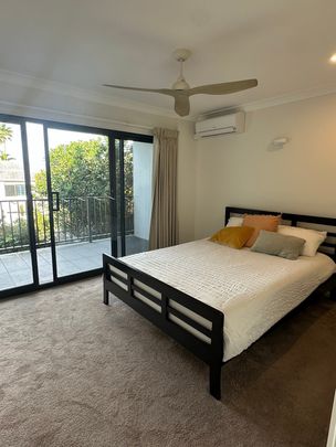 Sunshine Beach - Photo 1