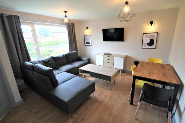 Kirkstall Hill, Headingley, LS4 2SY, Leeds - Photo 1