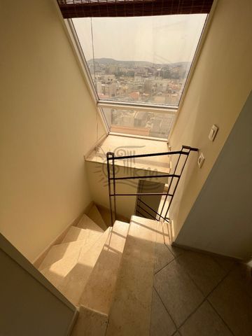 Ηράκλειο, Κέντρο. Ενοικιάζεται μεζονέτα 198 τμ 6ου, 7ου και 8ου ορόφου στην καρδιά της πόλης. - Φωτογραφία 3