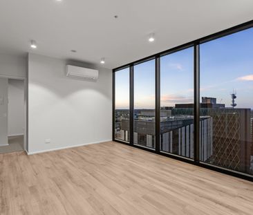 LUXURY NEW | Victoria Tower Adelaide – Level 28 Sky Apartment - Photo 5