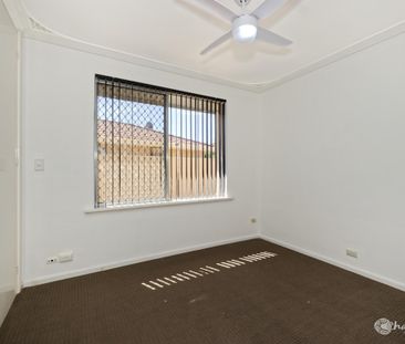 LOVELY HOME IN A GREAT LOCATION!!! - Photo 4