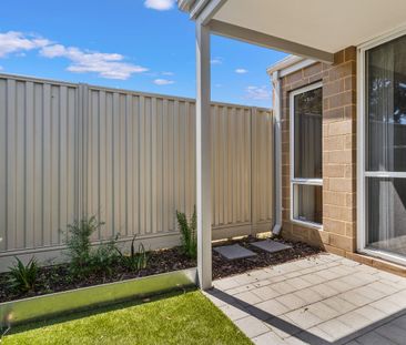 Modern 2 x 1 rear unit is the ideal "Lock & Leave " - Photo 6