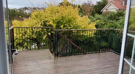 Character Villa in the Heart of Roslyn - Photo 5