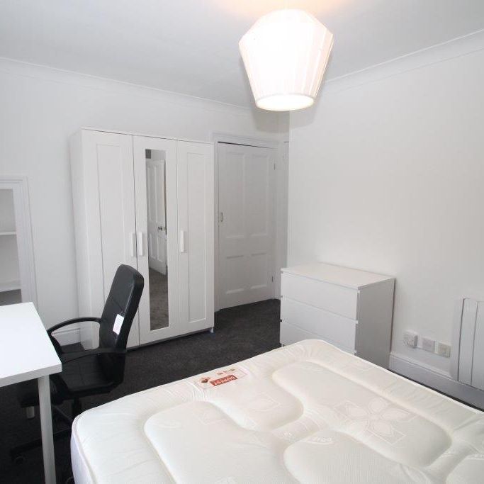 2 Bedroom | Flat 4, 18 Seaton Avenue, PL4 6QJ - Photo 1