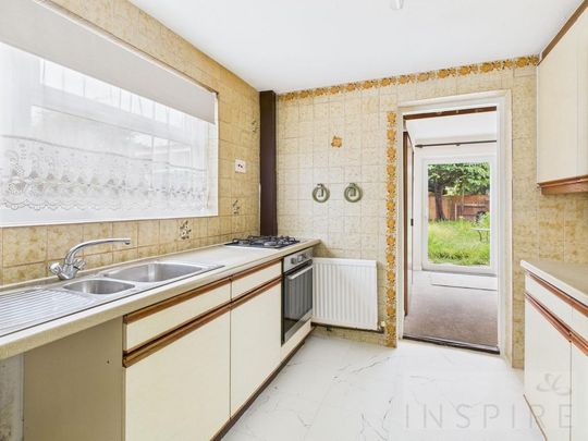 3 bedroom semi-detached house to rent - Photo 1