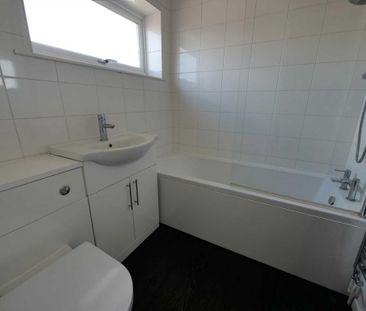 2 bedroom terraced house to rent - Photo 6