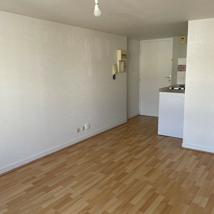 Studio de 19 m² – Place Manigne 87000 Limoges – Begip - Photo 1