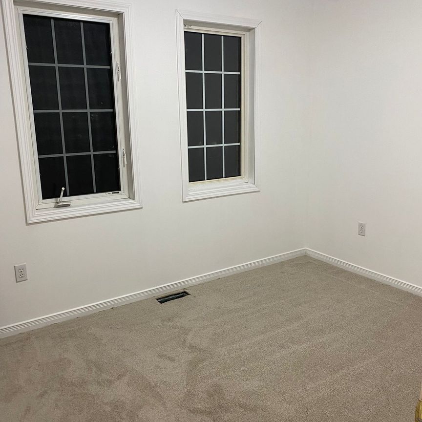 For Lease - 36 Eli Shackelton Court, Toronto, Ontario - Photo 1