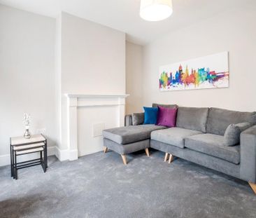 2 bedroom terraced house to rent - Photo 2