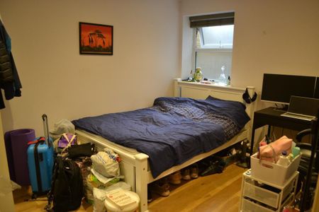 5 bedroom flat to rent - Photo 4