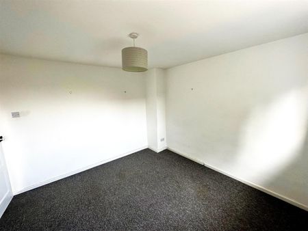 2 bedroom House To Let - Photo 3