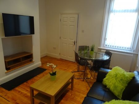 Dinsdale Road - Photo 2