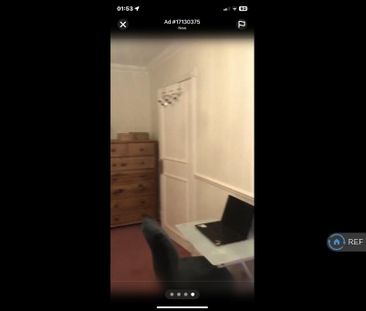 1 bedroom in a house share to rent - Photo 2