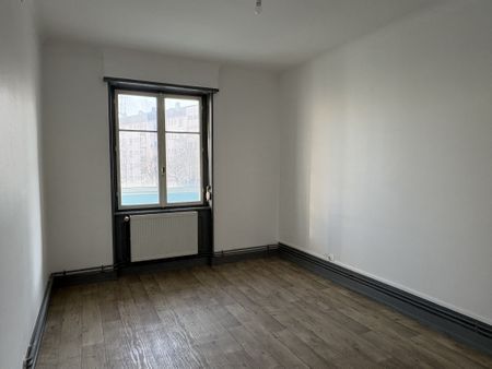 Location Appartement 3 pièces 75m² MULHOUSE 68200 - Photo 5