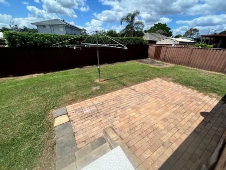 Lovely Home in Great Location! - Photo 5