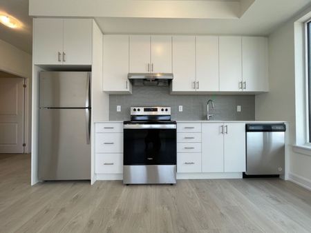 For Lease - 3200 william coltson Avenue Unit# 524, Oakville, Ontario - Photo 3