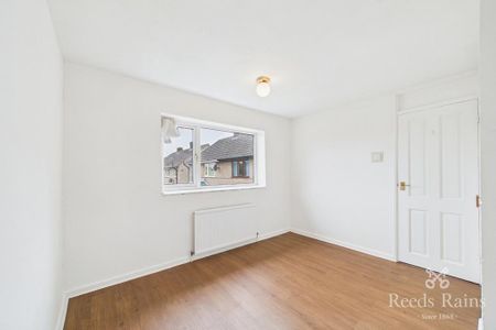 2 bedroom semi-detached house to rent - Photo 4