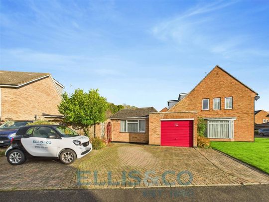 3 bedroom semi-detached house to rent - Photo 1