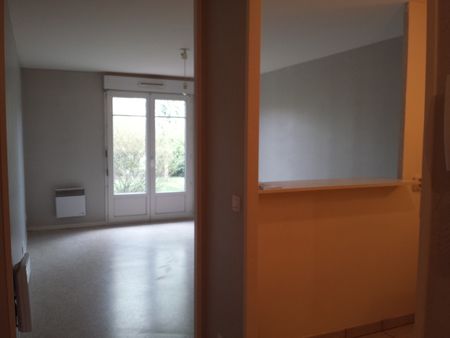 Location Appartement 1 pièce 31m² ST JEAN DE LA RUELLE 45140 - Photo 2