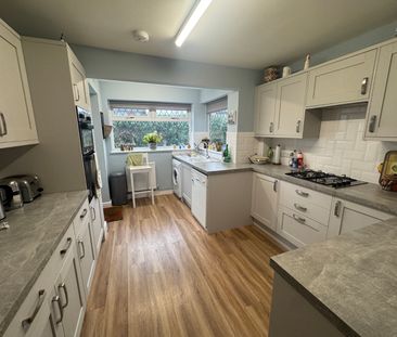 2 bedroom detached bungalow to rent - Photo 4