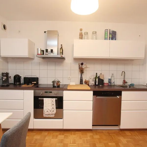 Großzügige 3-Zimmer-Wohnung mit Dachterrasse und Garage in Kassel-Kirchditmold - Photo 1