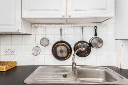 1 Bed Flat, Shirland Road, W9 - Photo 2