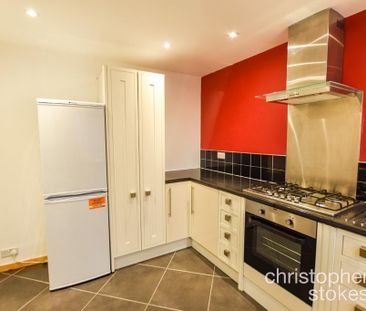 2 bedroom end of terrace house to rent - Photo 1