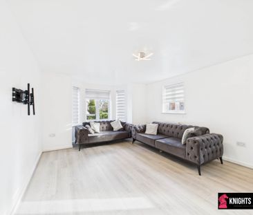 Price £1,000 pcm - Available Now - Unfurnished - Photo 4