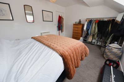 1 bedroom Flat in Flat 5, Leeds - Photo 1