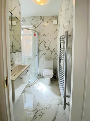 1 bedroom in a house share to rent - Photo 4