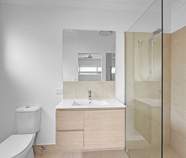 BRAND NEW 3 BEDROOM HOUSE - PALMVIEW - Photo 3