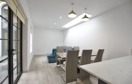 3 bedroom flat to rent - Photo 5