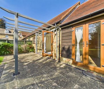 1 bedroom semi-detached house to rent - Photo 5