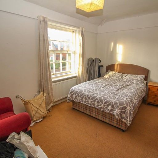 2 Bedroom Flat - Photo 1