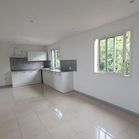 Location Appartement 3 pièces 65m² ST DENIS 97400 - Photo 1