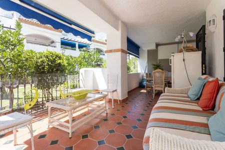 Ground Floor Apartment in San Pedro de Alcántara - Photo 5