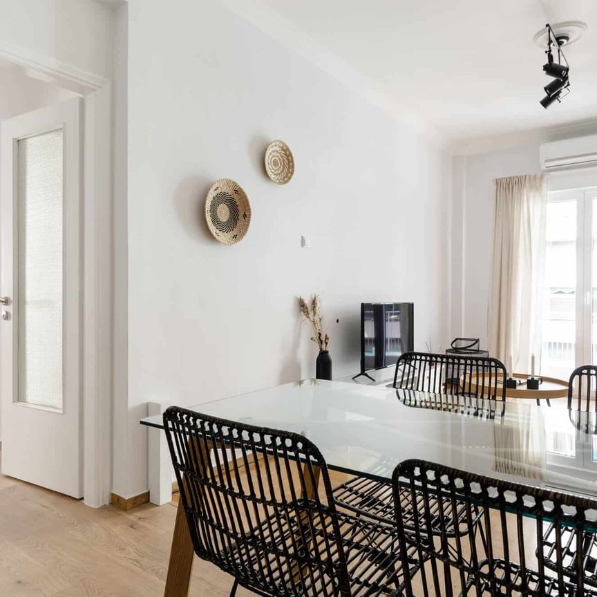 Urban 2BD Apartment in Koukaki - Photo 1